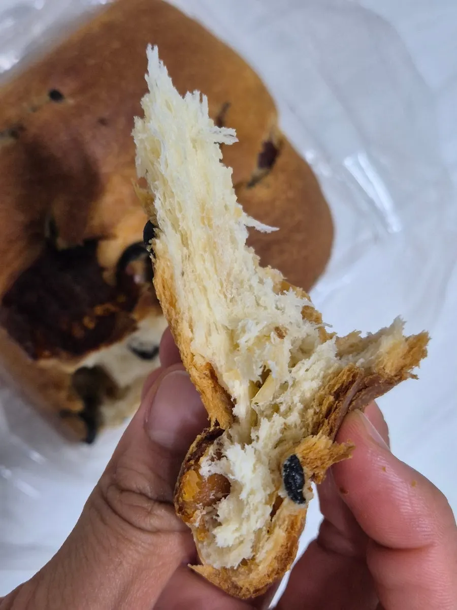 Fresh milk bread with distinct layers