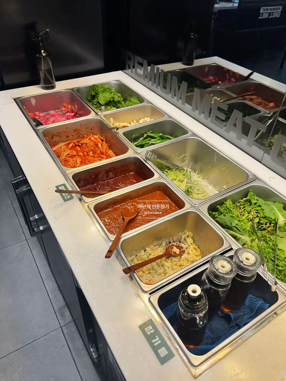 Self-served sauces and small plates
