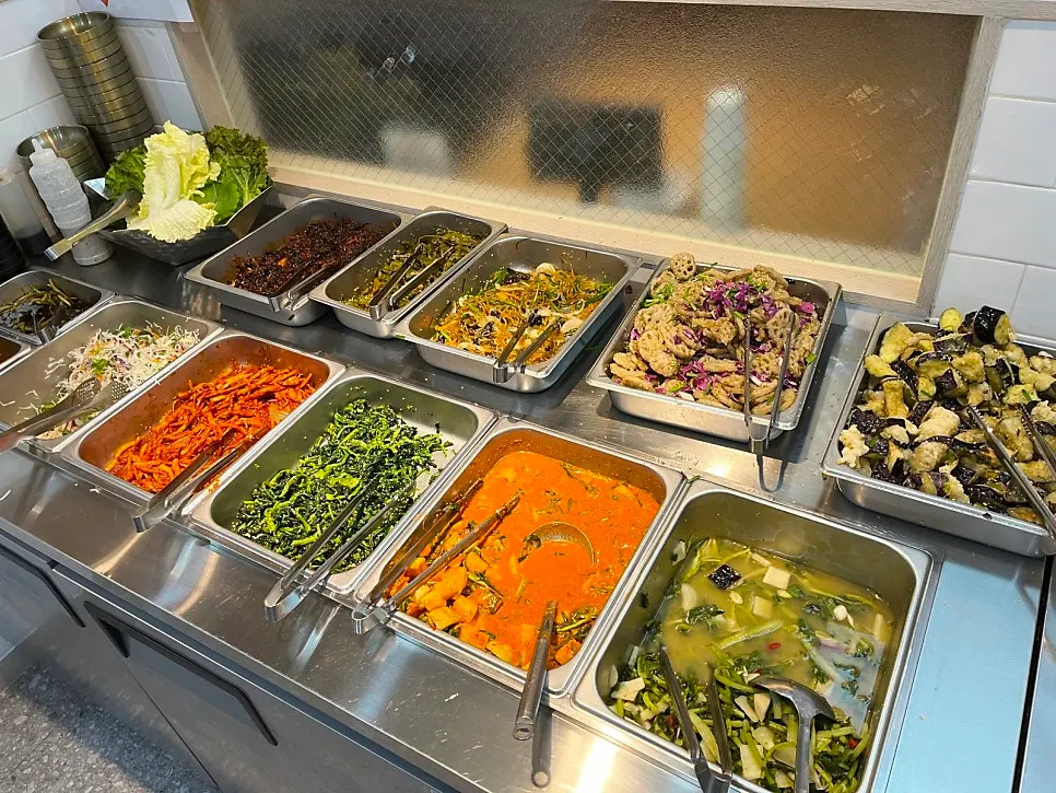 Extra side dishes prepared at the self-service corner