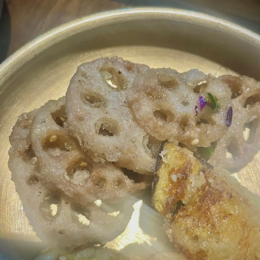 밑반찬 한 접시 근접 사진