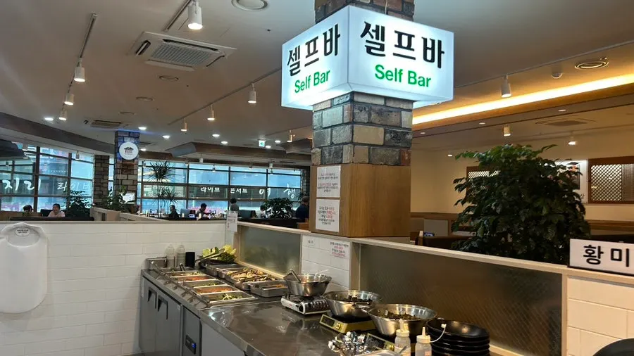 Hwangmi pressure-cooker rice and side dishes