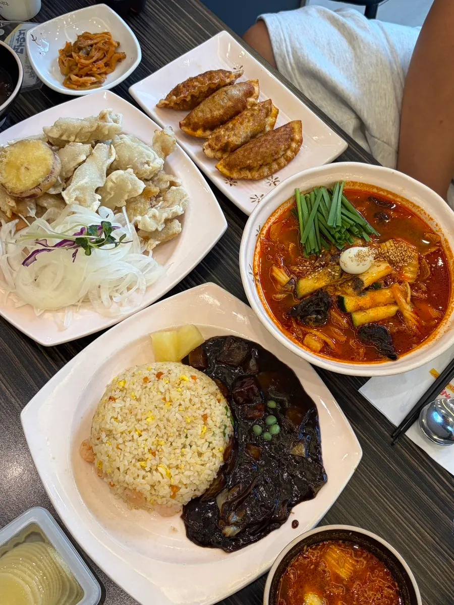 기본 밑반찬 짜사이와 단무지