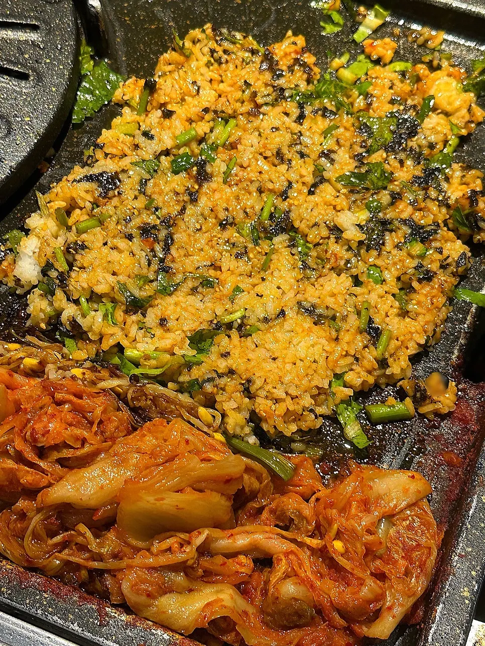 ミナリ入り炒飯1人前