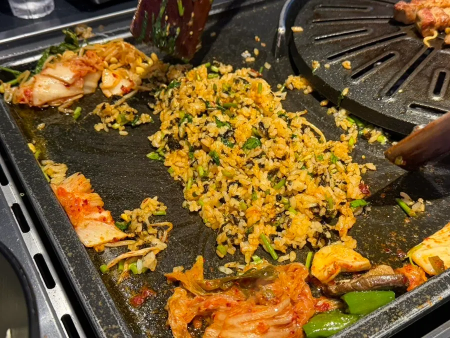 부천 신중동 삼겹살 직원 그릴링과 감자쌈, 참돼짓간