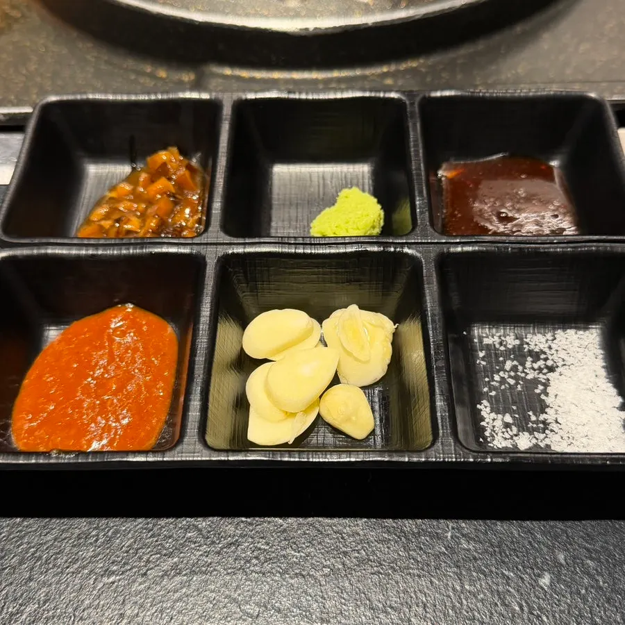 참돼짓간 직접 제작한 수제 불판