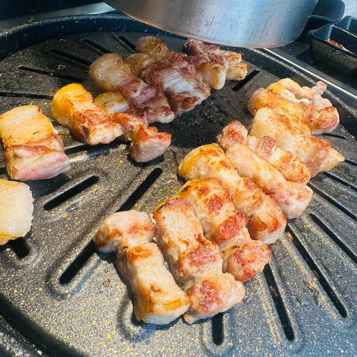 참돼짓간 부천신중동점 삼겹살 상차림 대표 사진