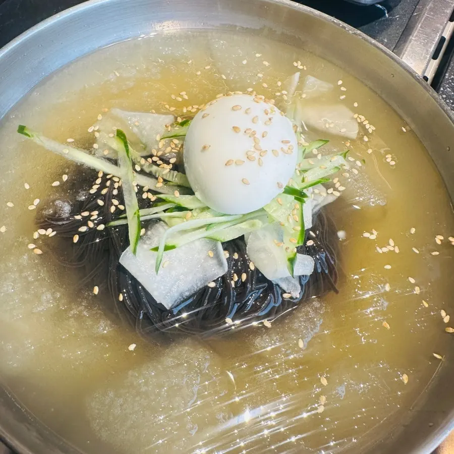 물냉면 육수와 면