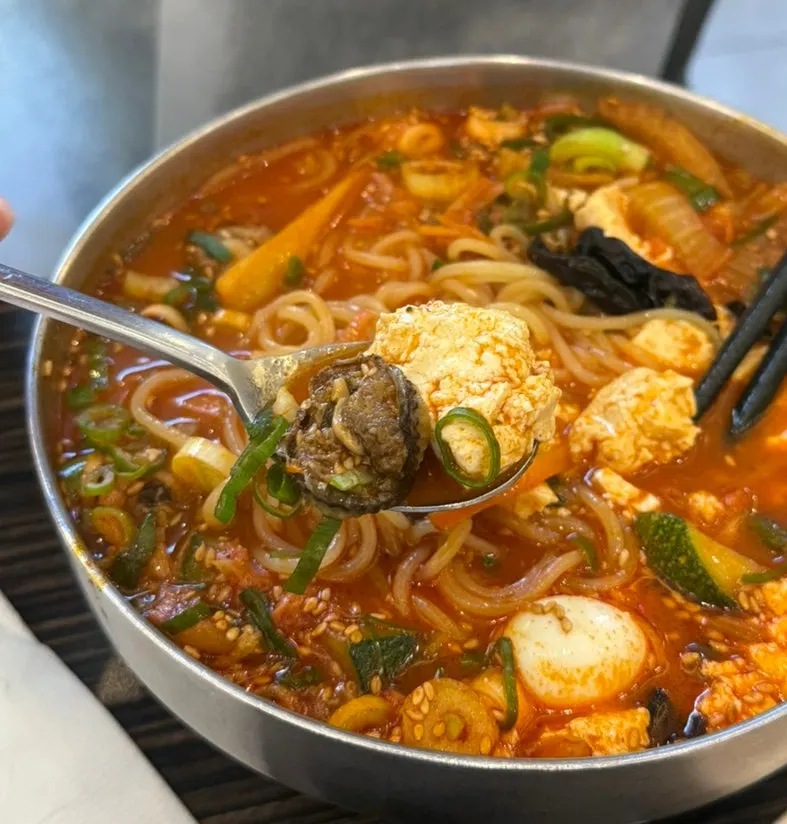 Jjamppong noodles filled with soft tofu and seafood