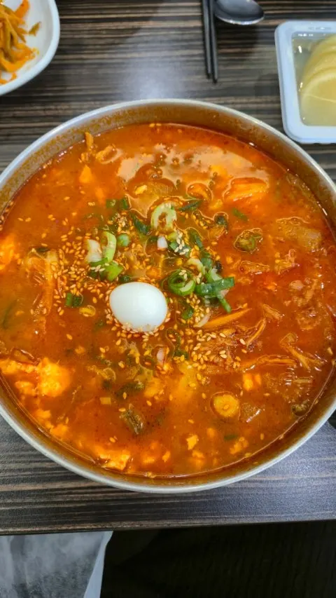 짬뽕지존 부천중동점 매장 외관