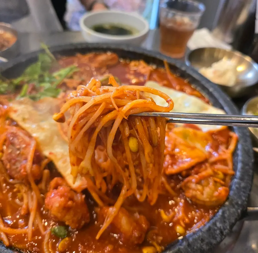 간장에 찍어 먹는 아삭한 콩나물