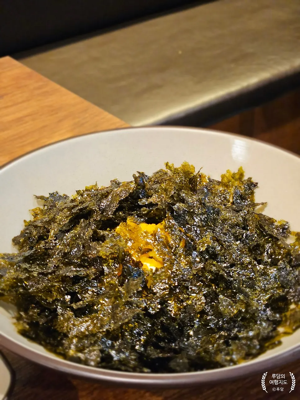 Jokbal with accompanying side dishes