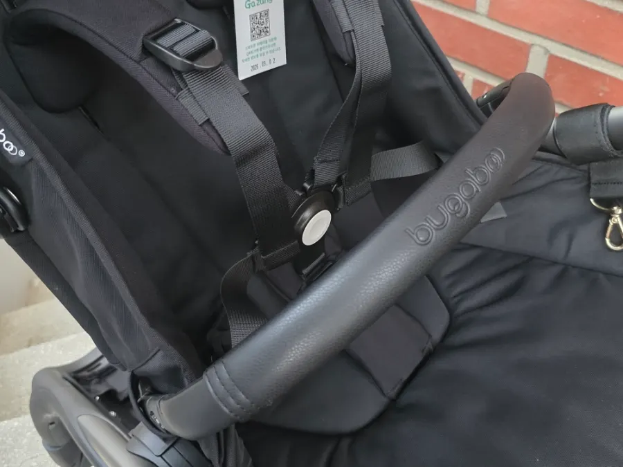 A corner of the stroller interior after washing