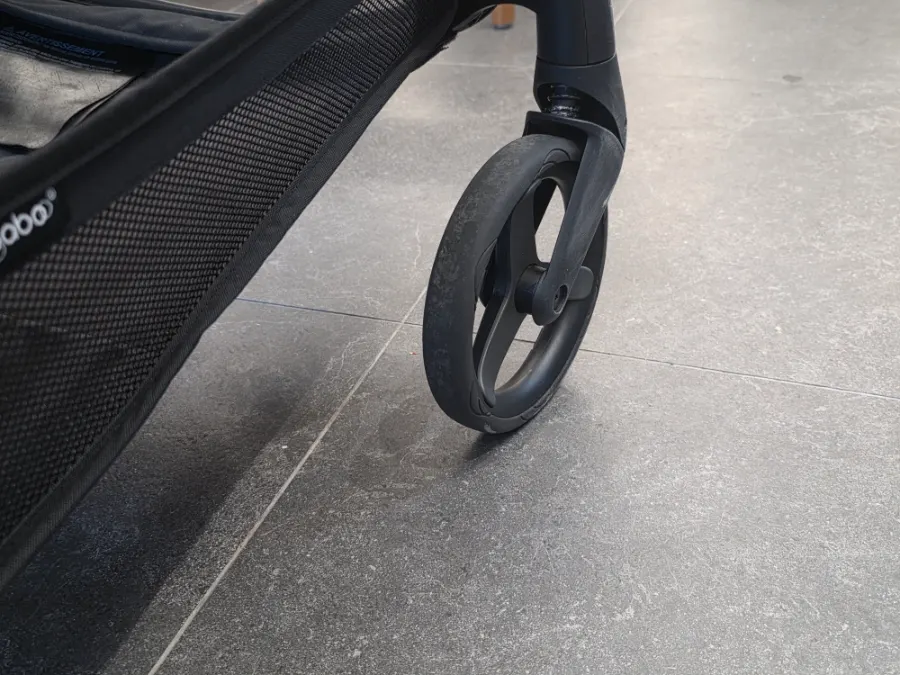 The stroller wheel taped after cleaning