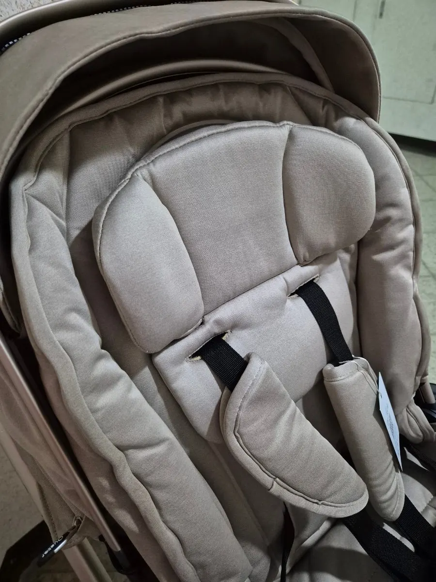 Completed-cleaning tag attached to the stroller seat
