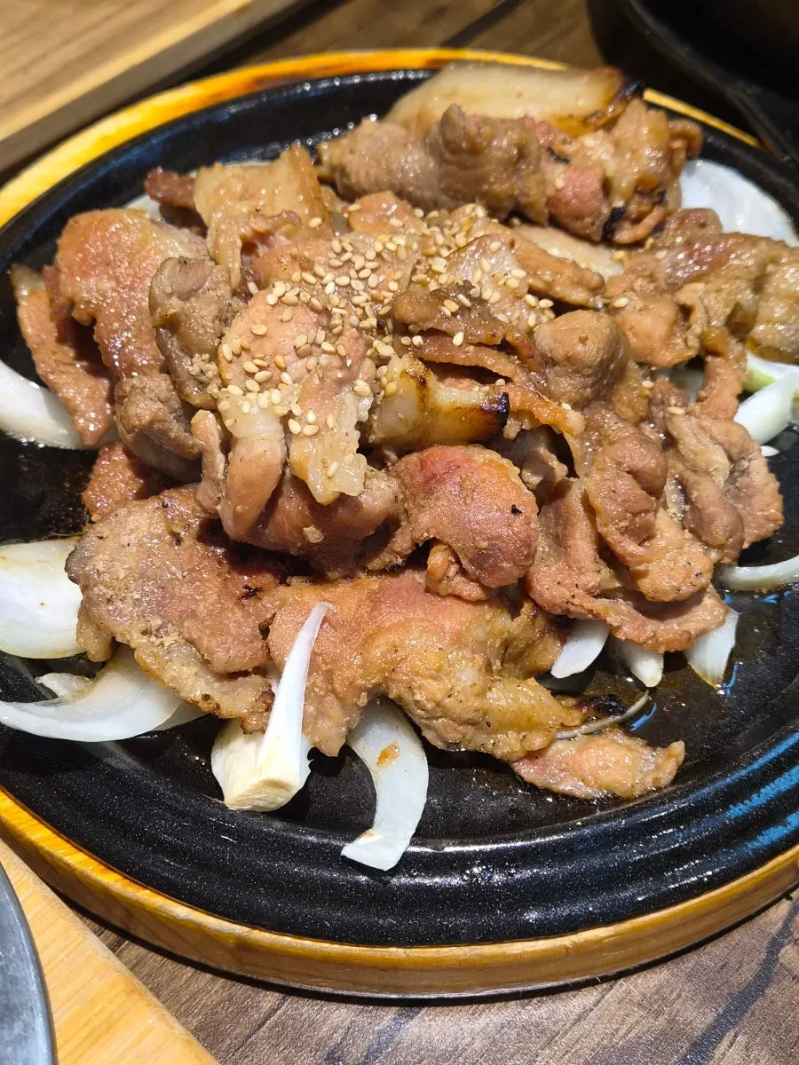 Charcoal-grilled pork with real charcoal smokiness