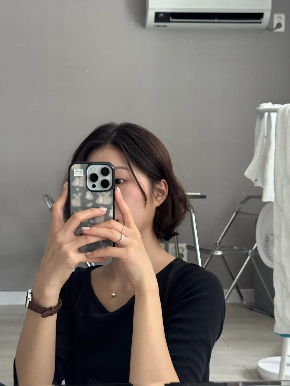 Voluminous bob perm from the front