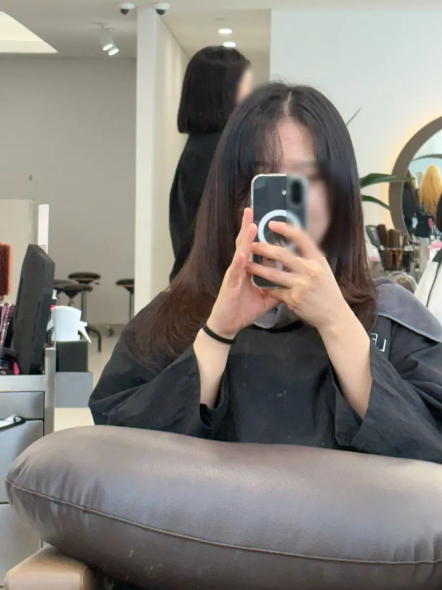 Hair salon service area and window view