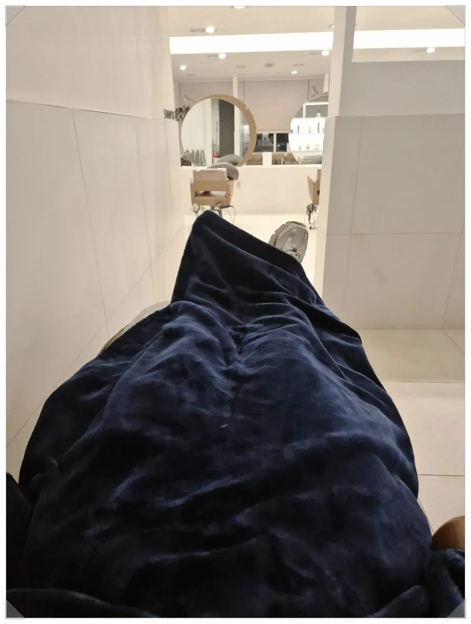다리를 펴고 누울 수 있는 샴푸 의자