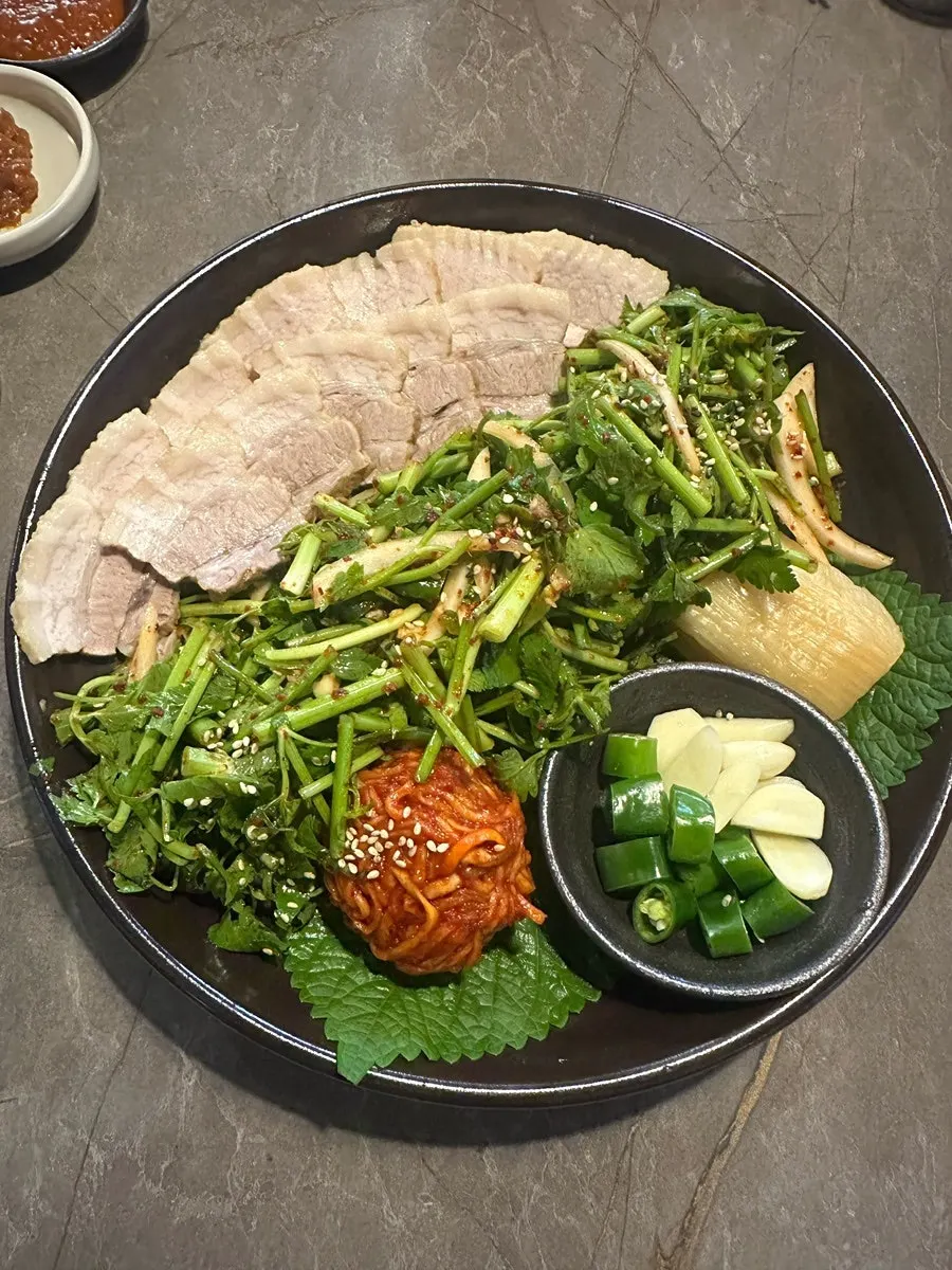 Storefront of Buchigom, a Korean bar near Yeongdeungpo-gu Office Station