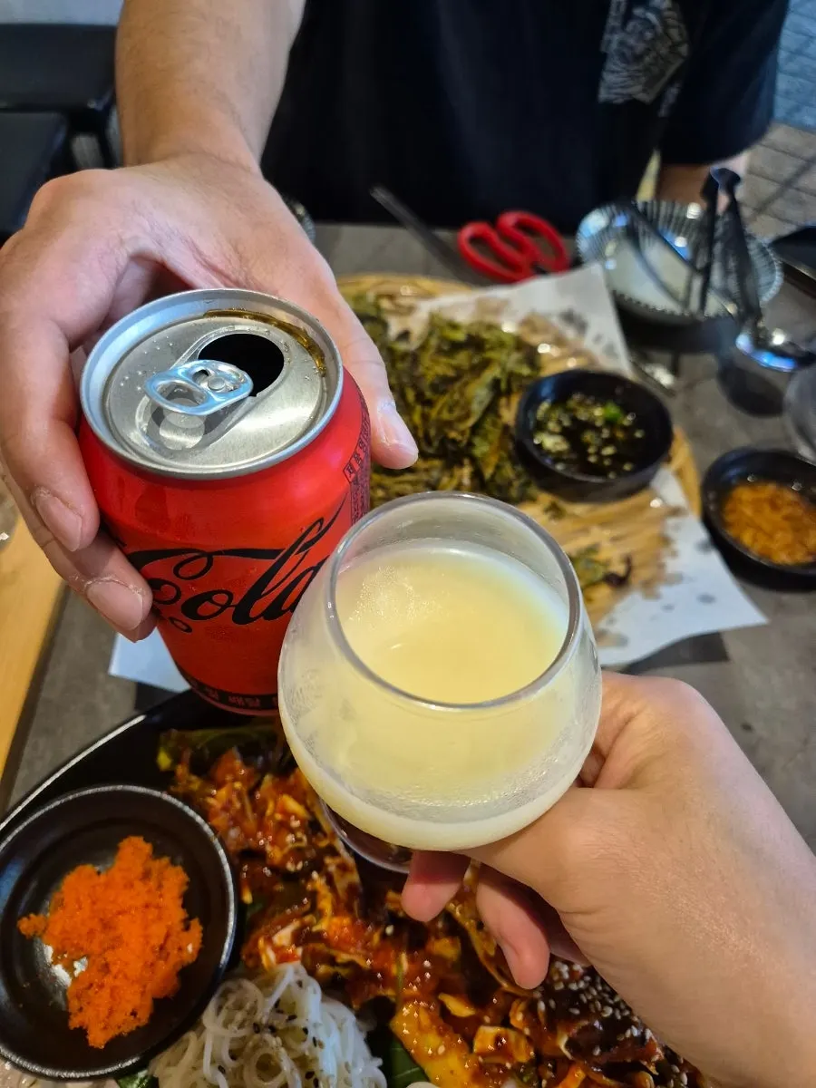 양념에 비빈 골뱅이무침 소면