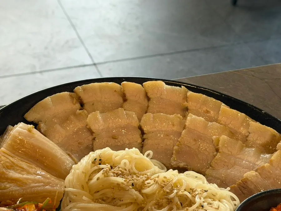 A generously piled plate of Buchigom bossam