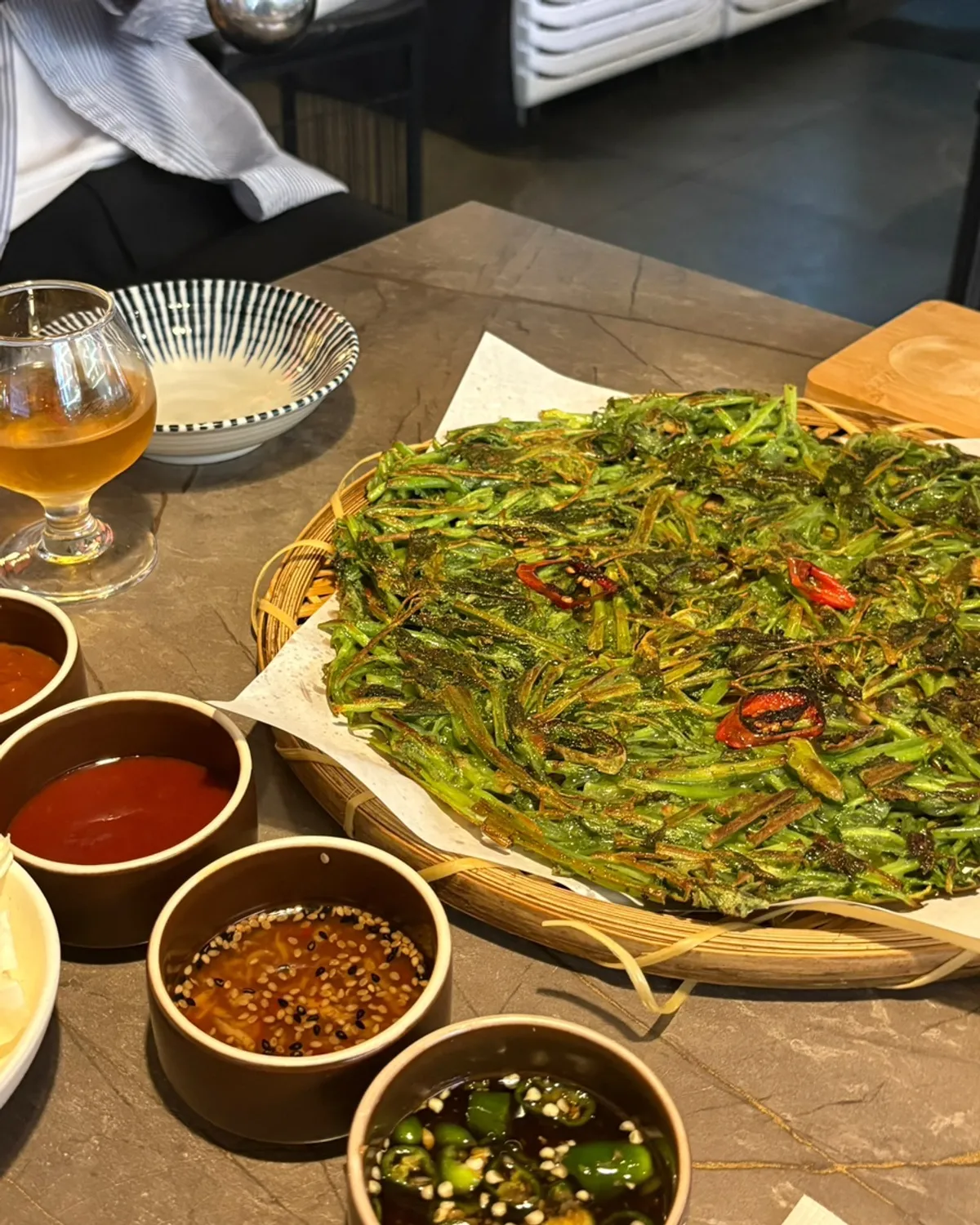 Ảnh dọc mâm set jusanggang bày đầy bàn