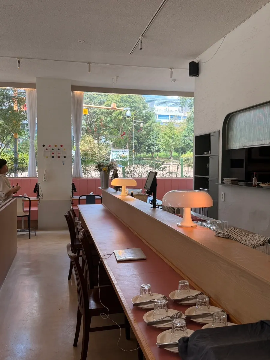 Warm-toned dining hall at Bueokgan Suwan Branch