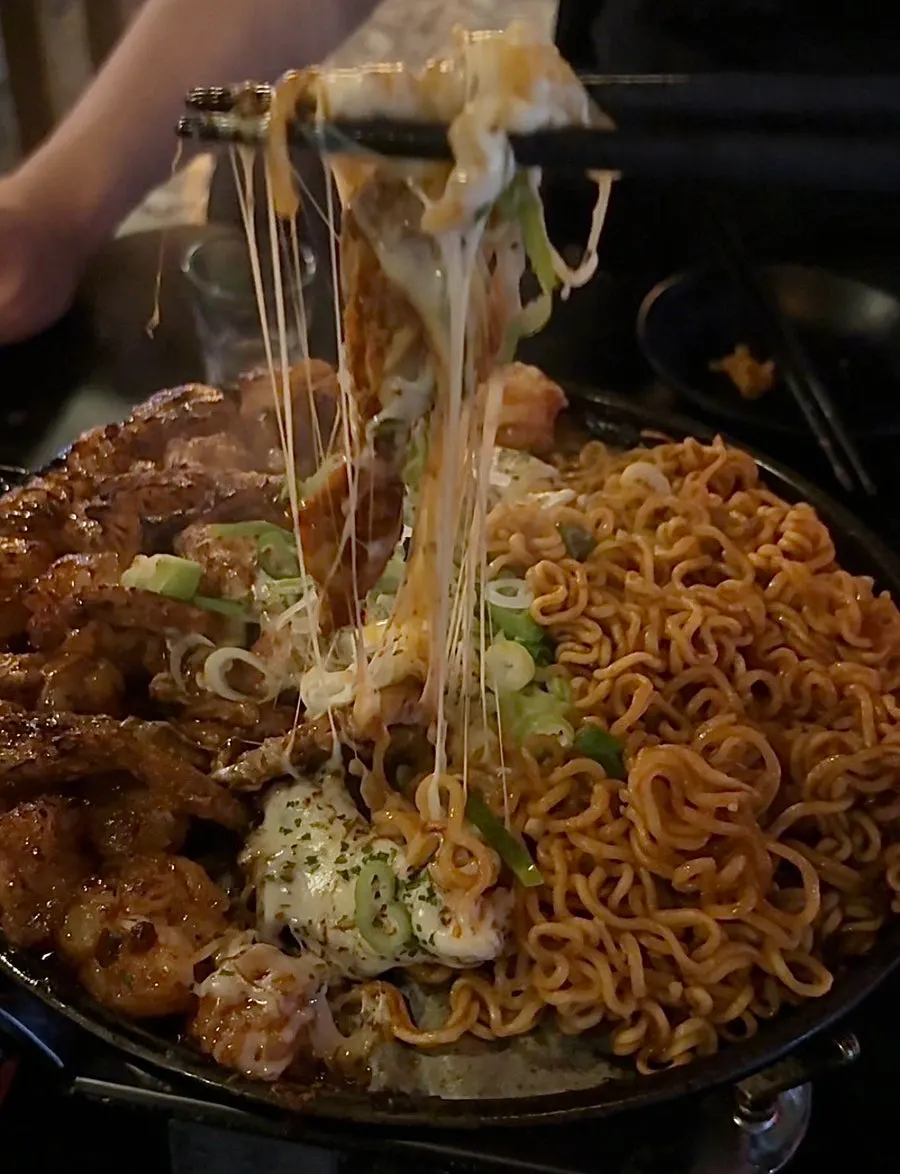 길게 늘어나는 매달구 치즈