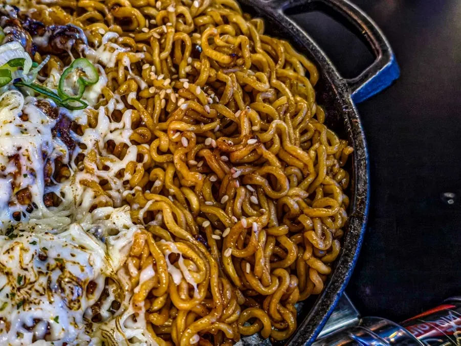 Fire noodles included in the Maedalgu set
