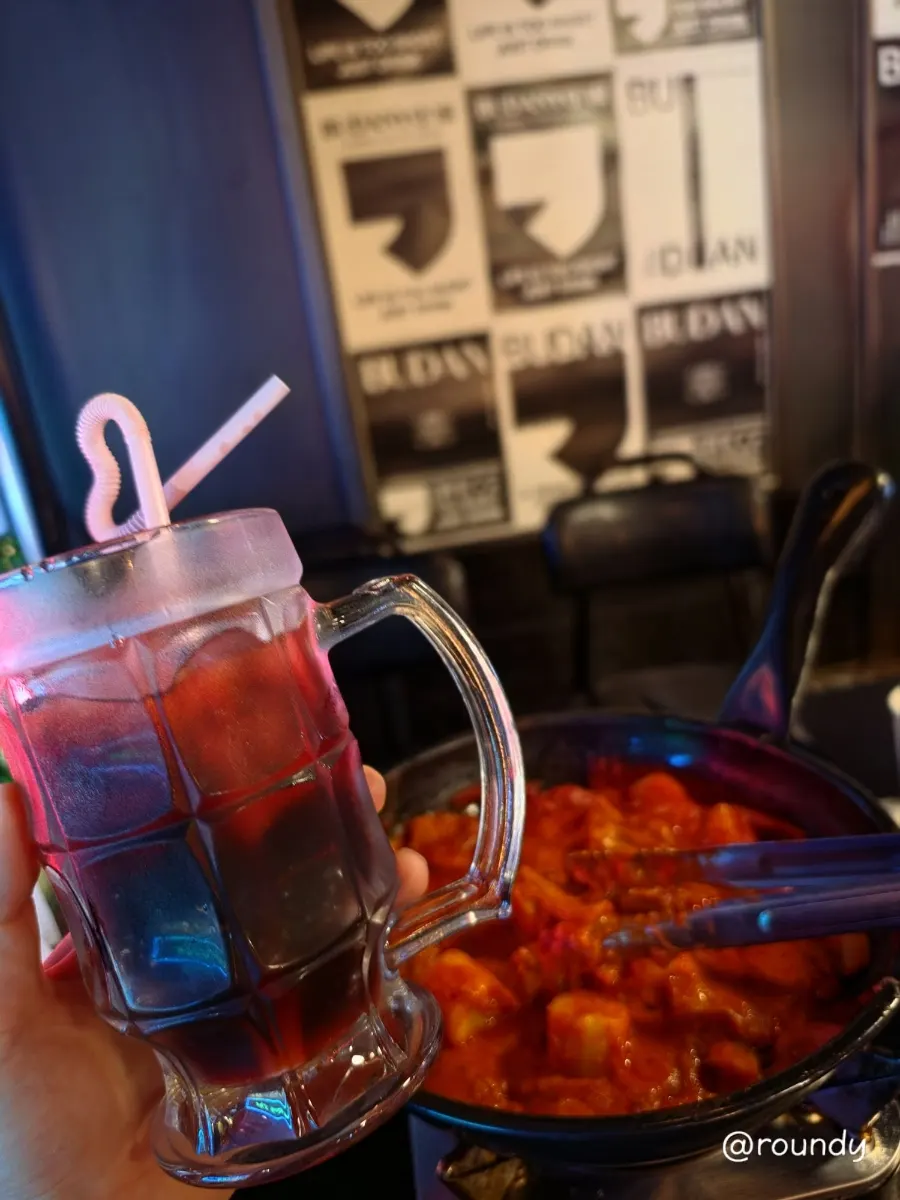 Snacks enjoyed with cherry cola at Budan Nampo Branch