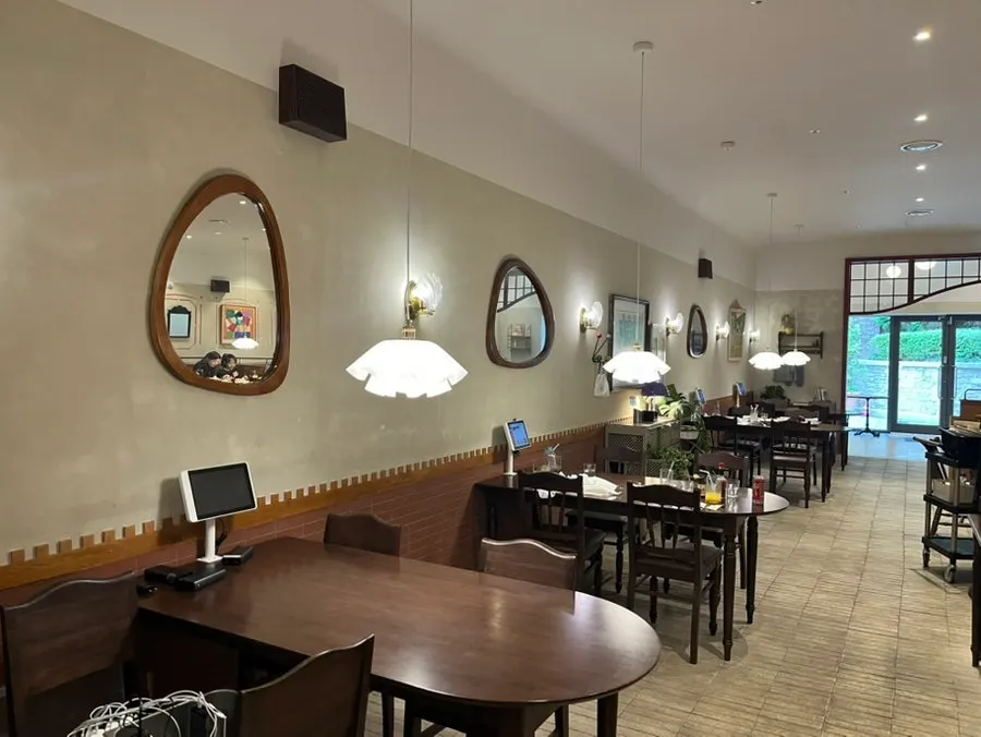 Interior decor of Bueokgan restaurant