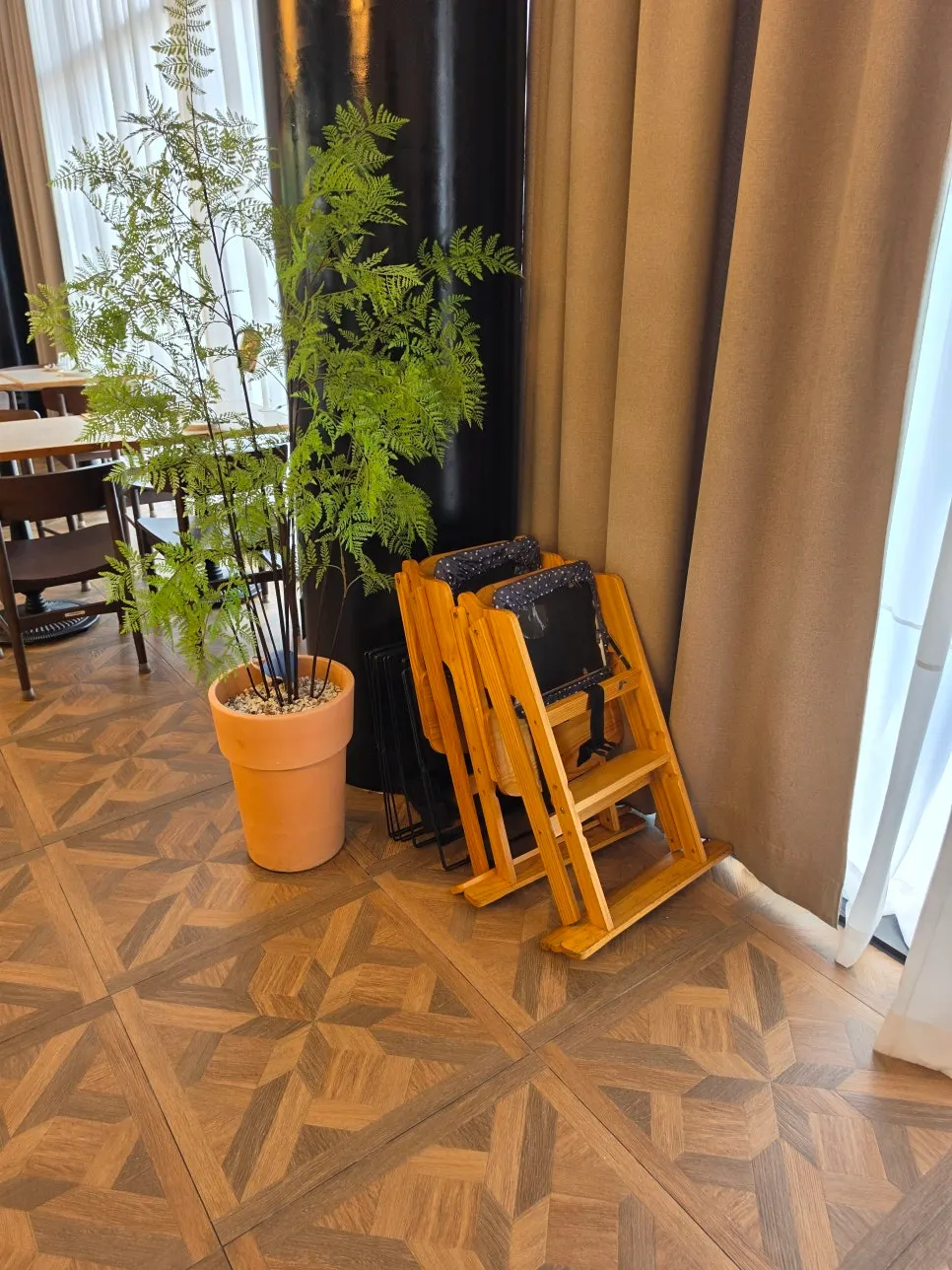 Baby chair at Bueokgan Sangmu Branch