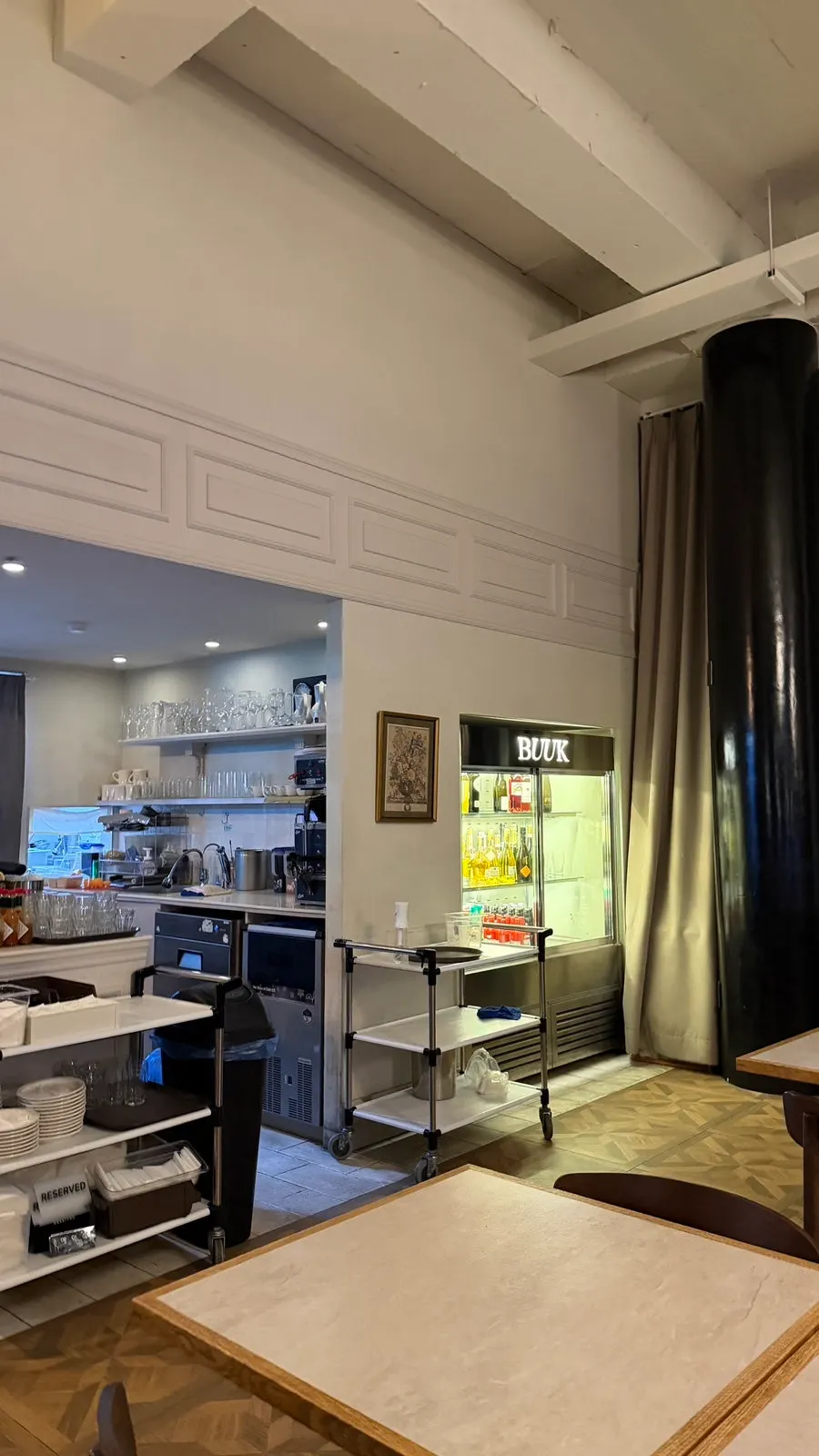 Tidy interior of Bueokgan Sangmu Branch
