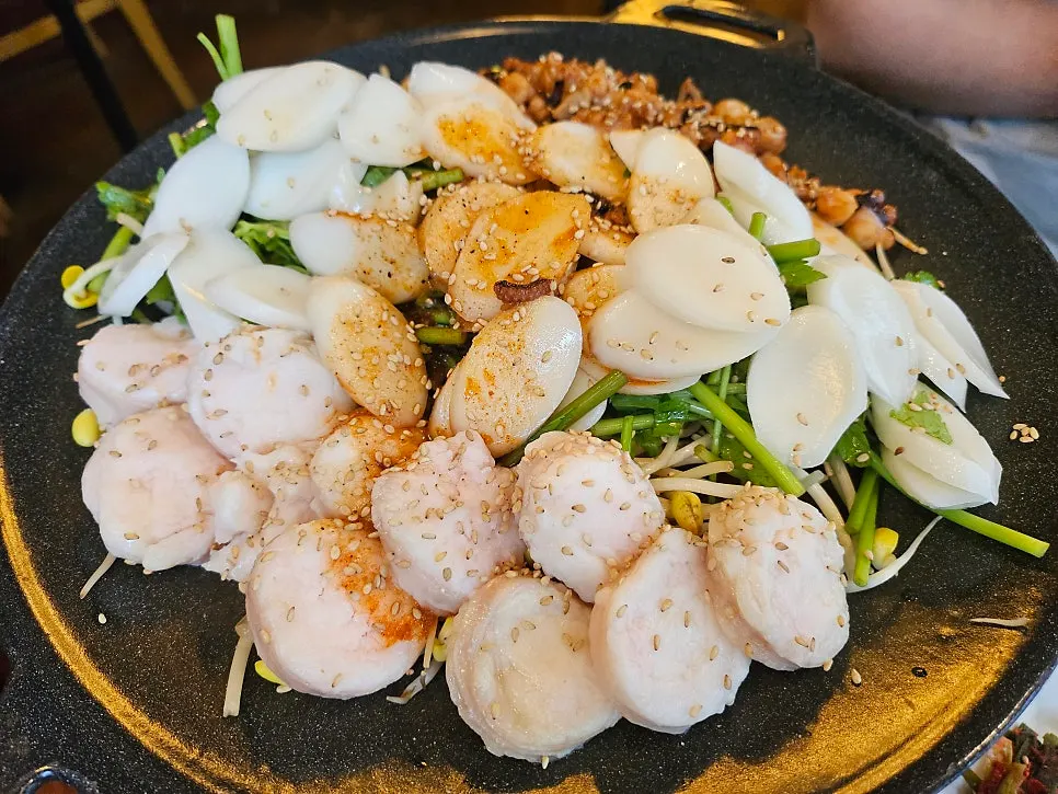 기본 세팅이 끝난 테이블