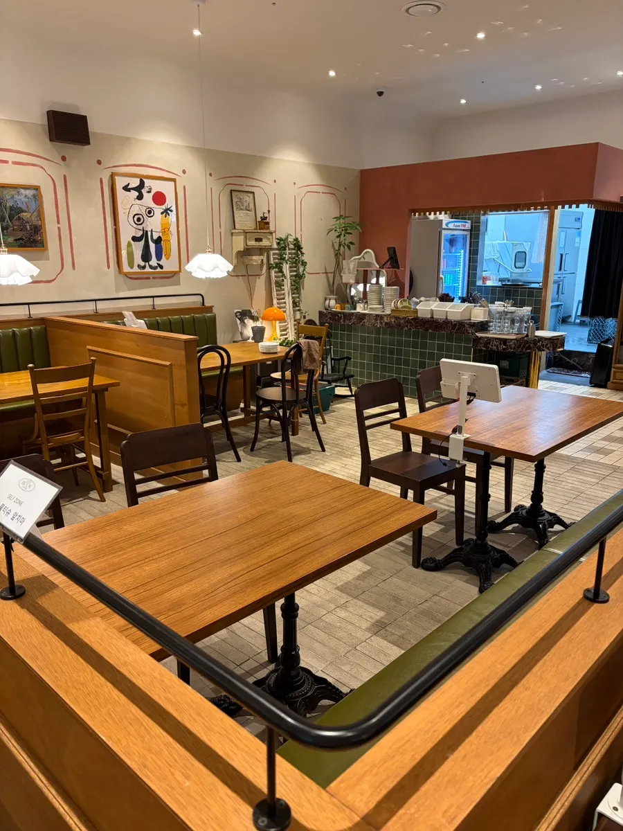 Spacious seating area with wide table spacing at Bueokgan Restaurant
