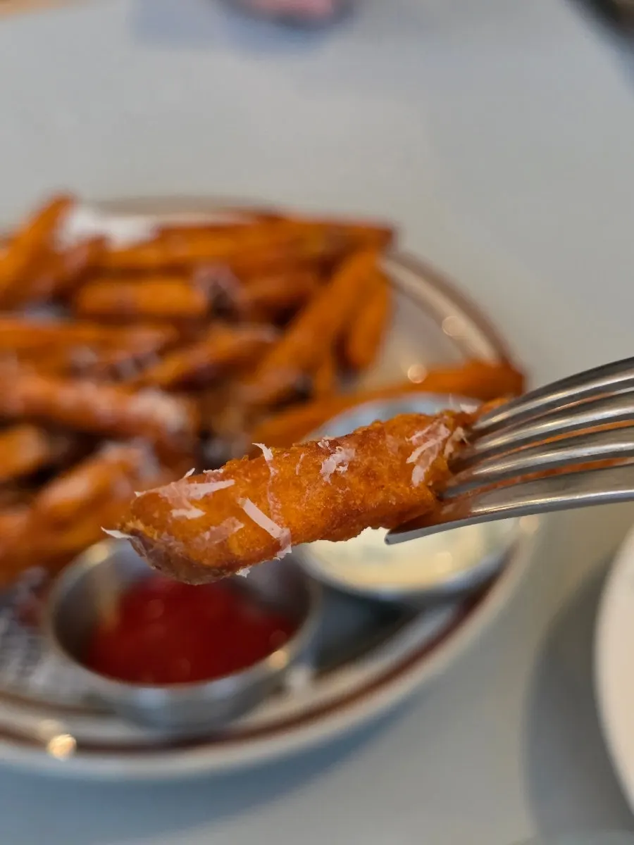 Sweet potato fritters served with yogurt sauce