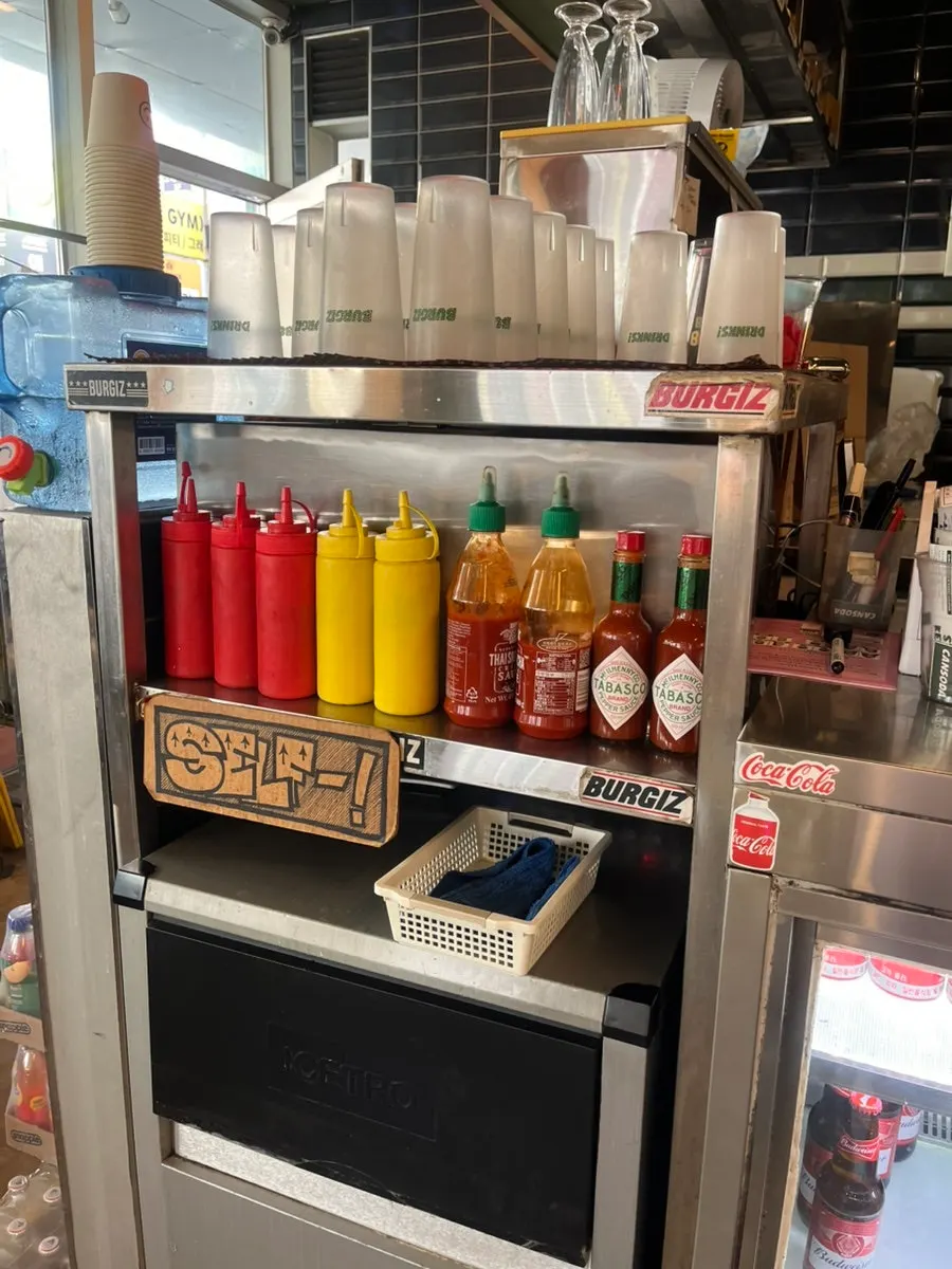 バギーズで販売しているグッズの陳列