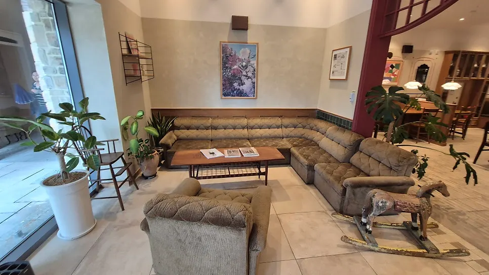 Bueokgan location next to the wine bar on North Plaza's first floor