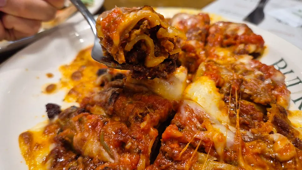 Bueokgan lasagna browned nicely with melted cheese