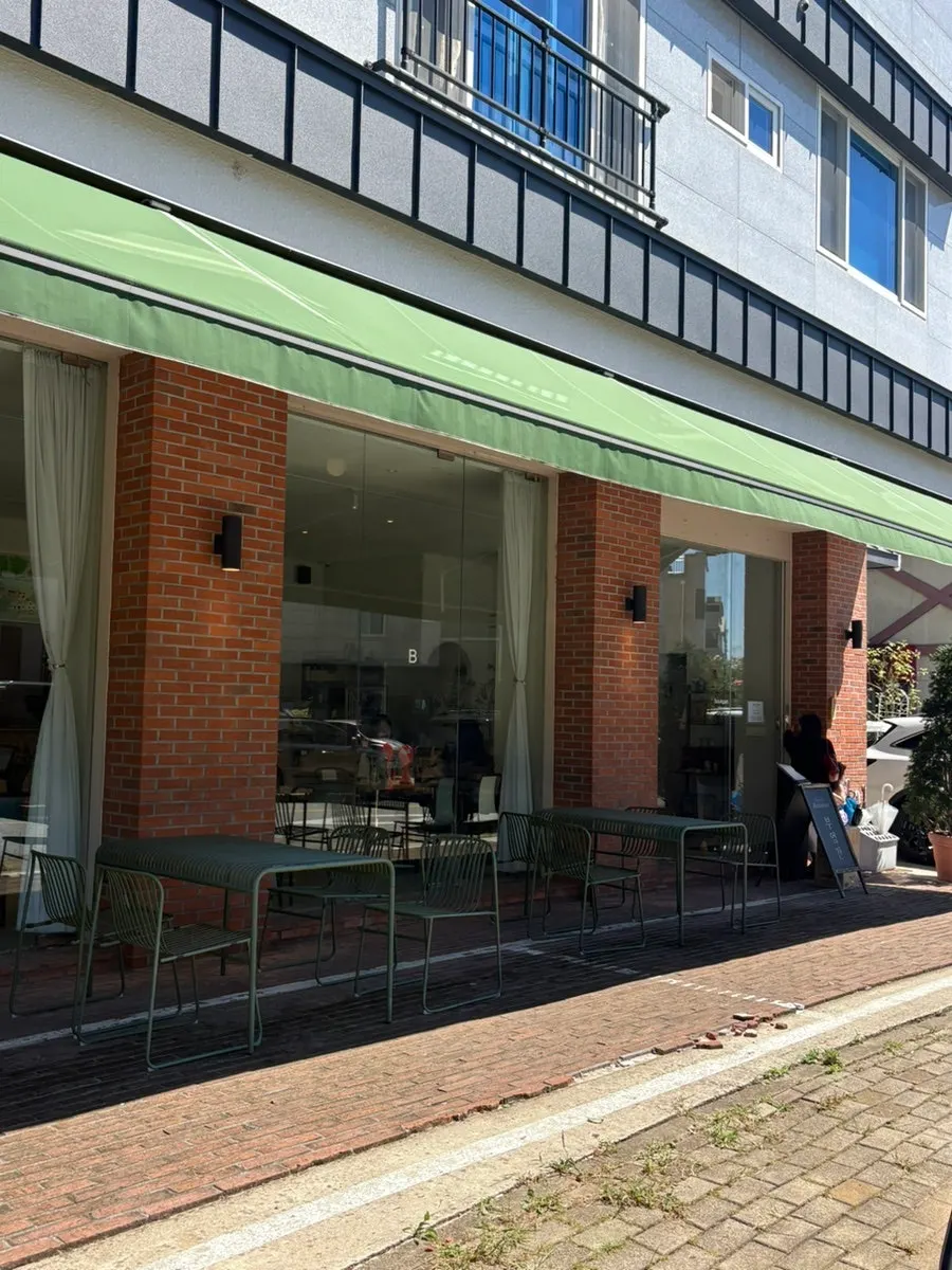 The Italian-forest-concept space at Bueokgan Suwan Branch