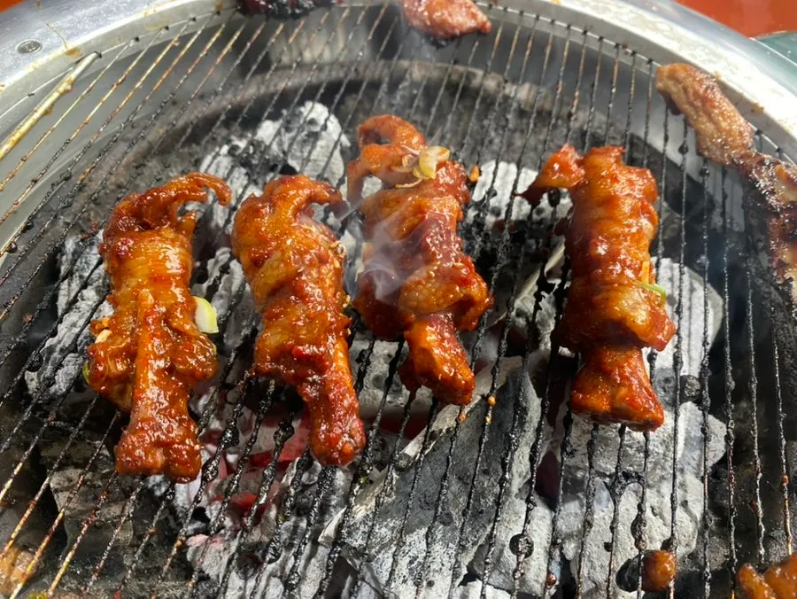 숯불 위에서 익히는 튤립닭발