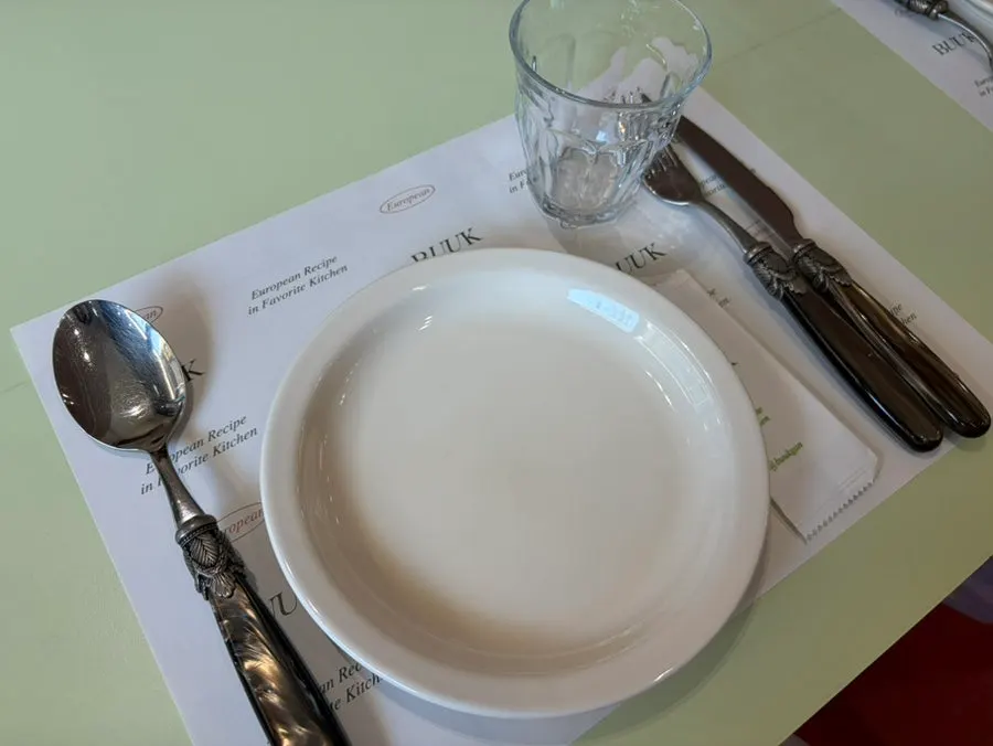 Table set with basic tableware