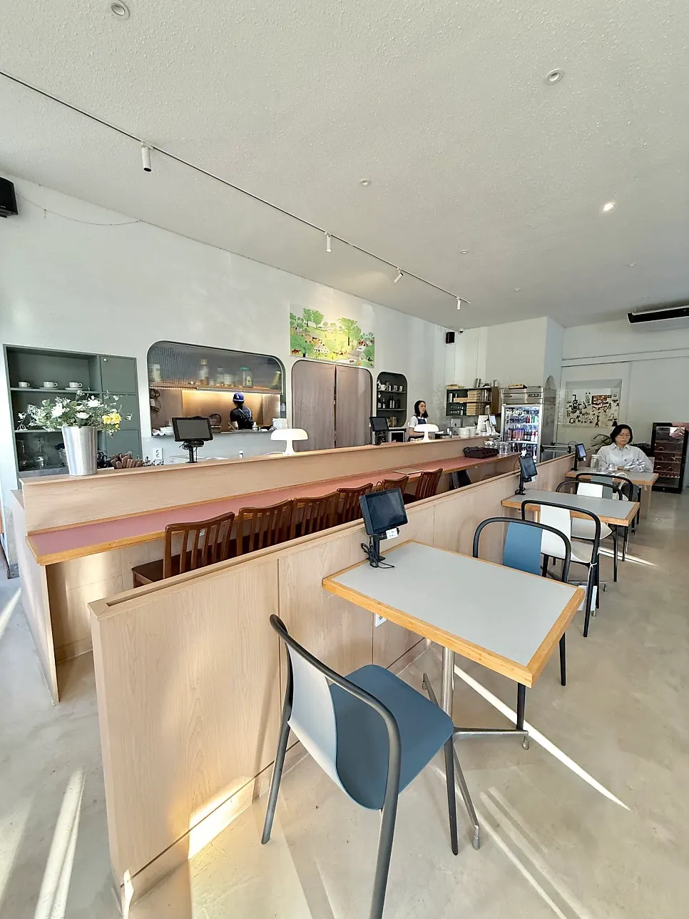 Seating at Bueokgan Suwan Branch, good for a comfortable meal