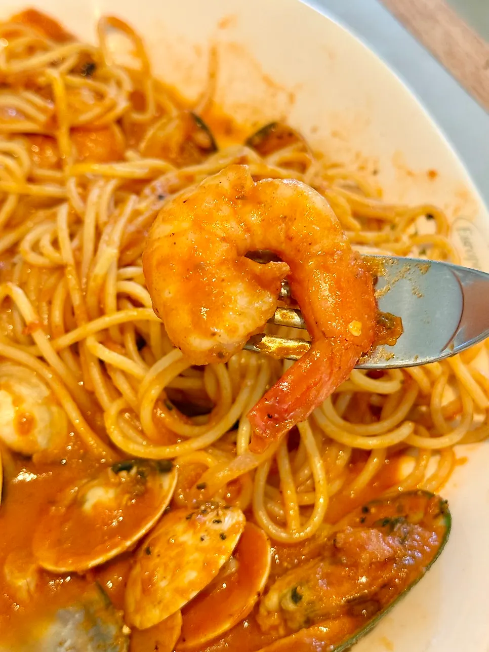 A plate of tomato pasta