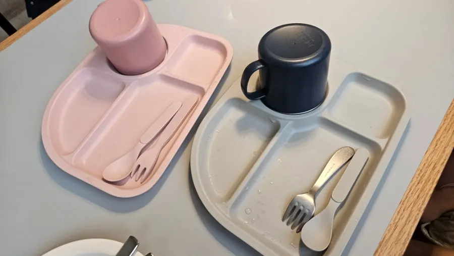 따로 챙겨준 어린이 식기류