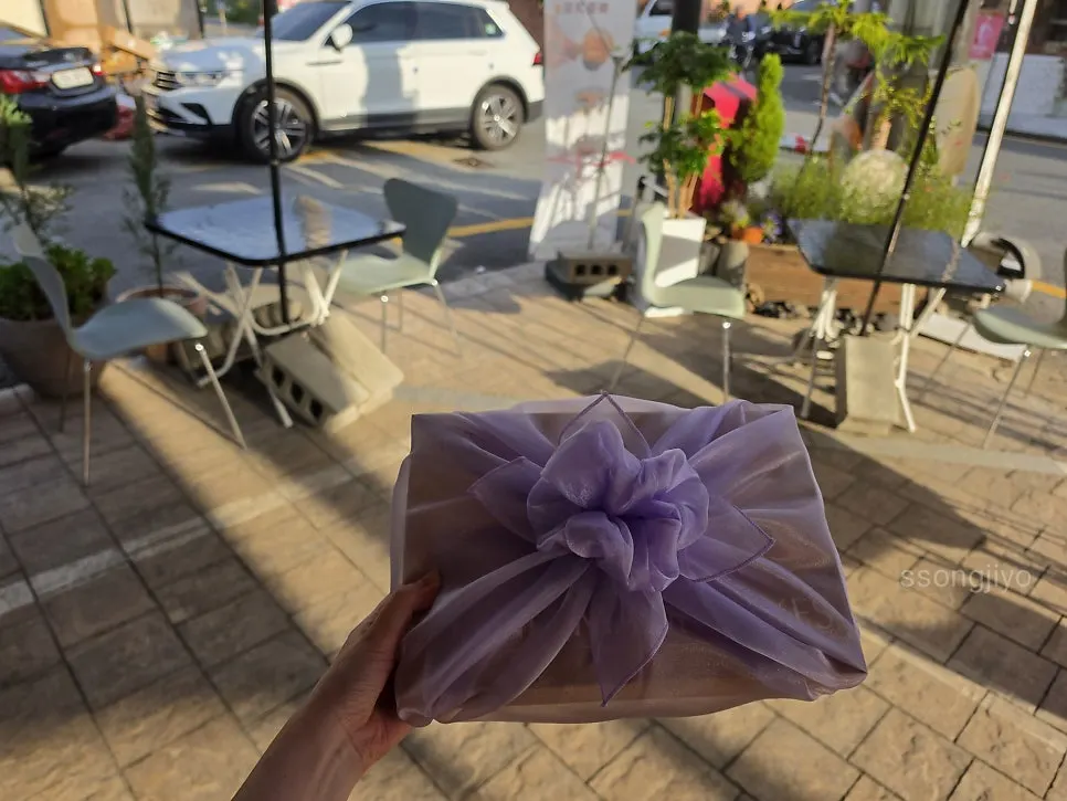 보자기를 씌운 호두과자 선물세트
