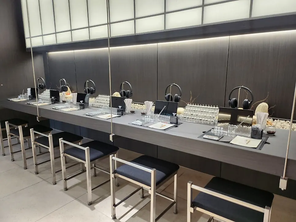 Muhwawon's blending table for small-group experiences