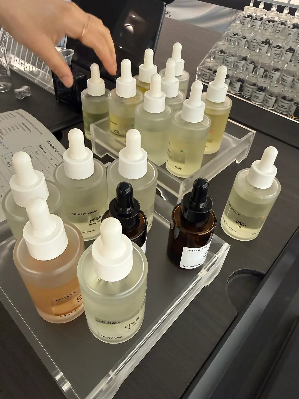 Fragrance bottles inspired by Korean materials