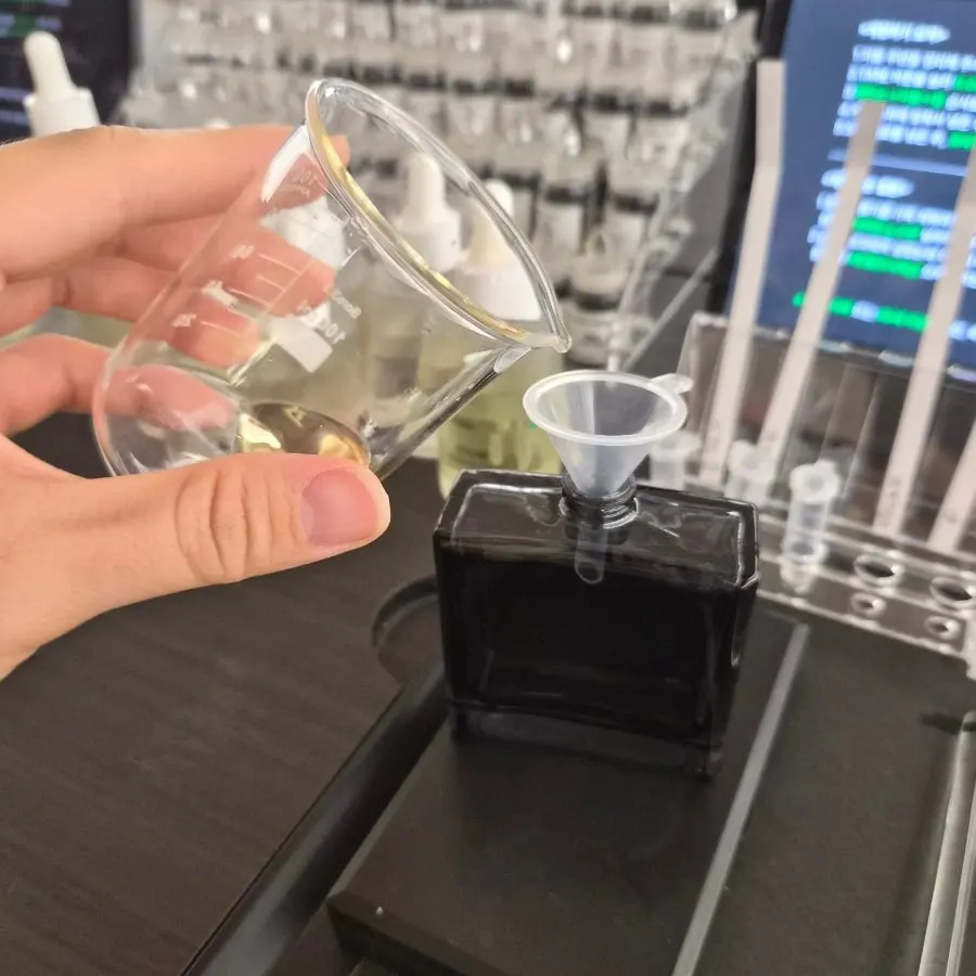 完成調香後的無花園作業座位