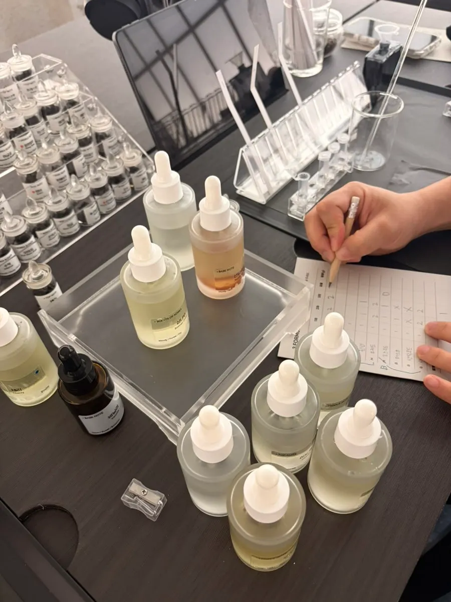 Scent strip during perfume testing